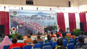 BPNP Serahkan  32.000 Sertifikat Tanah Warga Kota Dan Dua Kabupaten