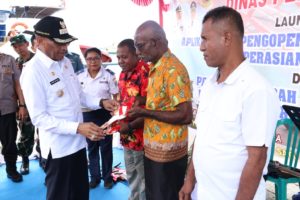 Wali Kota Jayapura Launching Aplikasi CCTV Dan Penyerahan Bantuan  Hibah Speed Boat