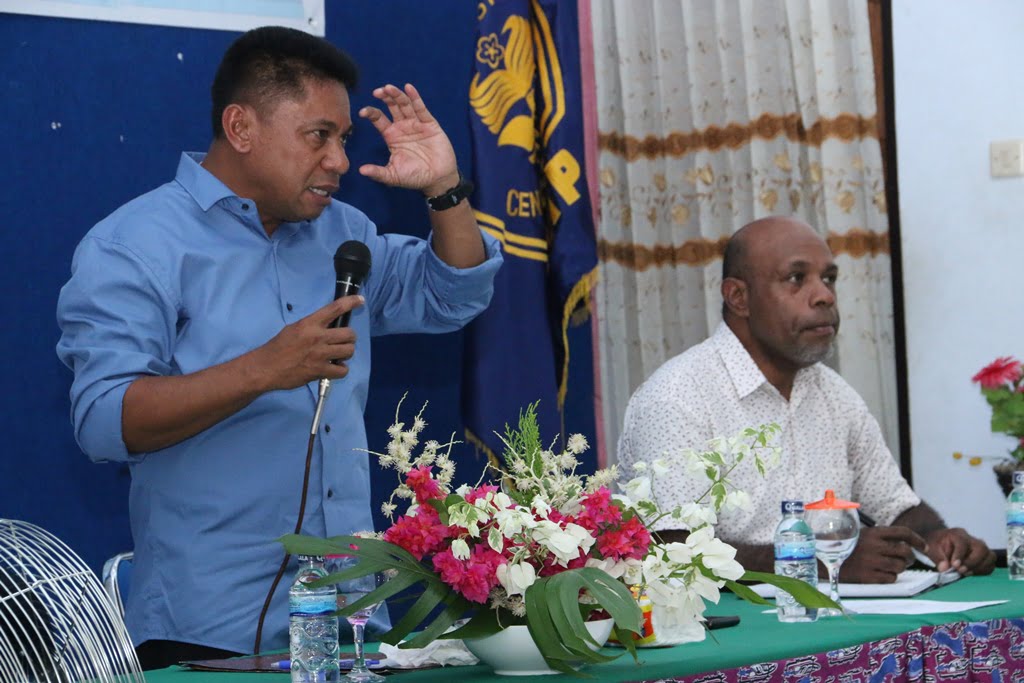 Christian Sohilait ; Papua Butuh Tenaga Guru Lulusan FKIP Uncen .