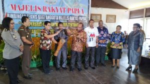 MRP Papua Gelar Bimtek Di Biak ; Bupati Herry Naap Akui MRP Masih Dibelenggu Regulasi