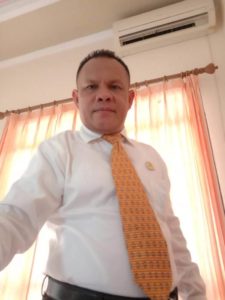 Diduga Tipu Pemda Dan Mahasiswa KKT,Nelson Lethulur Minta Inspektorat Periksa CR