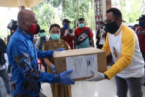Pemkot Jayapura Terima Bantuan Ratusan APD Dari PMI