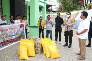 Terdampak Covid-19, Kapolresta  Bagikan Sembako Ke 4 Yayasan