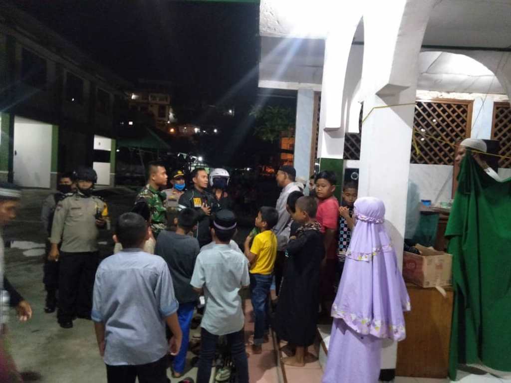 Meski Sudah Dilarang Pemerintah ,Dua Masjid di Kota Jayapura Ngotot Laksanakan Sholat Berjamaah