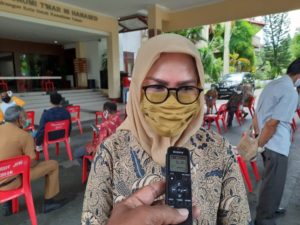 Berikan Sembako Kepada Warga Kurang Mampu,Pengurus KKIG Imbau Warga Tetap di Rumah
