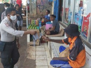 Sat Samapta Polresta Gelar Patroli dan Bagikan Masker Kepada Warga Kota