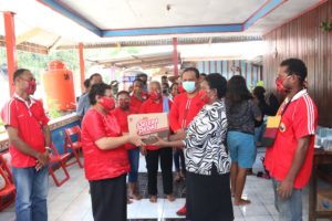 Implementasikan Tri Panggilan Gereja Jemaat GKI  I.S.Kijne Sborhoinyi Lakukan Pelayanan Diakonia