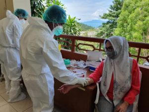 Ikut Rapid Test, Puluhan Pegawai Dispendukcapil Pemkot Jayapura Negatif  Covid-19