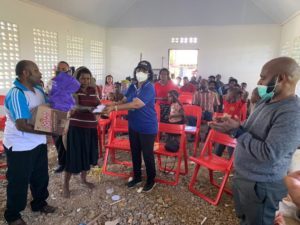 DPRP Berikan Bantuan Bama dan Bantu Pembangunan Gedung Gereja Kingmi.