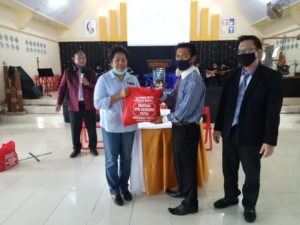 Fraksi Gerindra DPR Papua Berikan Bantuan Kepada 2 Gereja di Sentani.