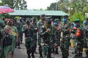 Mansorandak Warnai Kunker Perdana Danrem 173/Pvb Ke Kodim 1708/BN