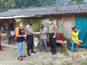 Terdampak Covid-19,Polresta Salurkan Makanan Siap Saji di Ardipura