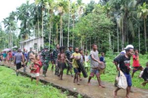 Gandeng Jurnalis, Dandim 1709/Yawa Kunjungi Lokasi TMMD di Kampung Natabui