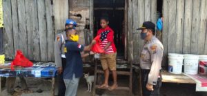 Kapolsek Japut Berbagi Tali Asih Kepada Warga Kurang Mampu