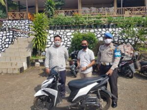 Polsek Japut Kembalikan Motor Hilang Kepada Pemiliknya