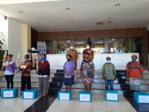 Benhur Tomi Mano Janji Siapkan Tempat Untuk Pengrajin Noken di Kota Jayapura