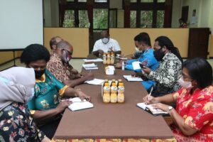 Kungker ke DPMK, Komisi A DPRD Kota Jayapura Cek APB Kampung 2021