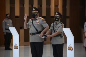 Jabat Kabaintelkam Putra Asal Papua Resmi Menyandang Bintang Tiga