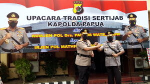 Komjen Paulus Waterpauw : Optimis Kapolda Baru Mampu Menyelesaikan Masalah di Papua