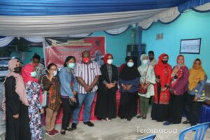 Tresia Tobi Gelar Reses  di RW 05 Keluhan Entrop