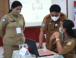 Christian Sohilait Pantau Pelaksanaan Ujian Sekolah di SMA Gabungan