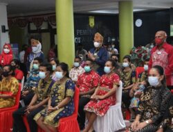 Bupati – Wabup Bonebol Saksikan Langsung Pencatatan Perkawinan Massal di Kota Jayapura