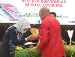 Ketua LMA Port Numbay : Saat Menjabat Kadis Dukcapil Merlan Uloli Bekerja Dengan Hati Yang Tulus