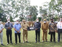 Forum CSR Berikan Bantuan Mobil Sedot Tinja Kepada Pemkot Jayapura