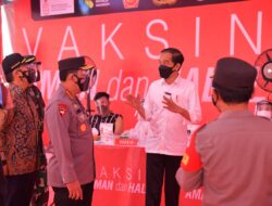 Jelang HUT Bhayangkara ke-75, Presiden Tinjau Vaksin Massal