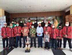 Terima Pemenang Terbaik STQ Kafilah Kota Jayapura, Rustan Saru Memotivasi Untuk Lanjut ke Tingkat Nasional