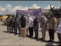 Panglima TNI Sumbang Tabung Oksigen dan Alkes Kepada Masyarakat Papua
