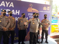 Wakapolri Tinjau Vaksinasi Presisi dan Berikan Bantuan Tunai PKL