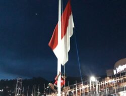 Pasca Penurunan Bendera BK, MCI Kota Jayapura Kibarkan Bendera Merah Putih di Gor Cenderawasih
