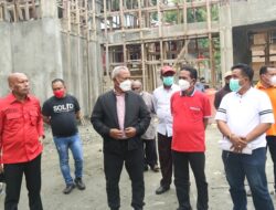 Komarudin Watubun dan Wali Kota Jayapura Tinjau Pembangunan Gedung Gereja Baru Jemaat GKI I.S Kijne Sborhoinyi