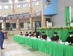 Raih Gelar Doktor, Rustan Saru Paparkan Disertasi Studi Evaluasi Pengelolaan Dana Kampung Berbasis Para-Para Adat di Kota Jayapura