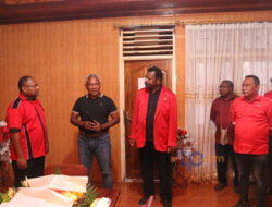 Komarudin Watubun Resmikan Sekertariat DPC PDIP Kota Jayapura