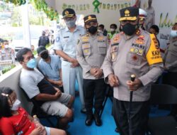 Kapolda Papua Cek Pos Pengamanan dan Gerai Vaksin di Kota Jayapura