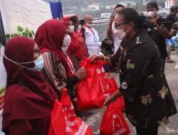 Ketua TP PKK Kota Jayapura Kristhina Luluporo Buka Puasa Bersama Ibu – Ibu TKBM
