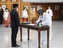 Petrus Wakerkwa Dilantik Mendagri Sebagai Penjabat Bupati Lanny Jaya