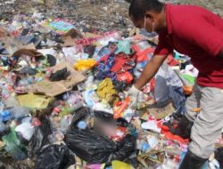 Warga Sentani Digegerkan Penemuan Sosok Bayi di TPS Doyo Lama