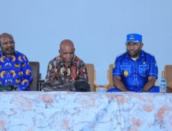 Bupati RHP Bantu Panitia Rapat BPL dan 10 Klasis Wilayah Bogo