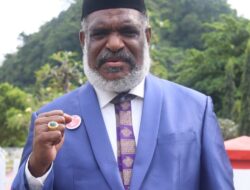 Ziarah ke TMP, Abisai Rollo Ajak Generasi Penerus Isi Kemerdekaan Dengan Membangun di Segala Bidang