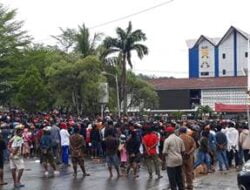 Tito Karnavian Hinggah Paulus Waterpauw  dituduh Kriminalisasi Gubernur Papua