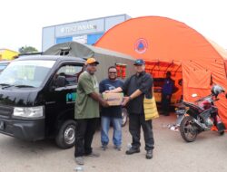 PDAM Jayapura Serahkan Bantuan Kepada Korban Kebakaran di Sentani
