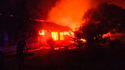 Polisi Dalami Penyebab Kebakaran Kantor Dan Ruang Fakultas Fisip USWIM Nabire