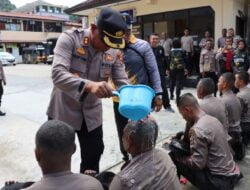 Ini Tradisi Bintara Remaja Masuk Markas Polresta Jayapura Kota