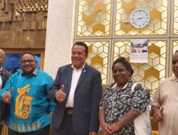 Legislator Papua Apresiasi Komisi IV DPR RI dan KLHK Tinjau Langsung Sungai Dangkal di Mimika
