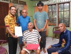 Genap Berusia 86 Tahun, BTM dan Manajemen Kunjungi Pdt. Mesach Koibor Pendiri Persipura