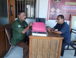 Mantan Plt Kadis PUPR Keerom Diserahkan Kepada Penuntut Umum Kejari Jayapura