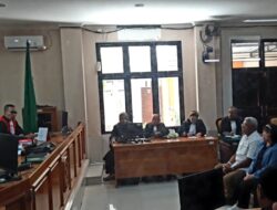 Hakim Tipikor Menolak Eksepsi Dari Penasehat Hukum Johannes Rettob